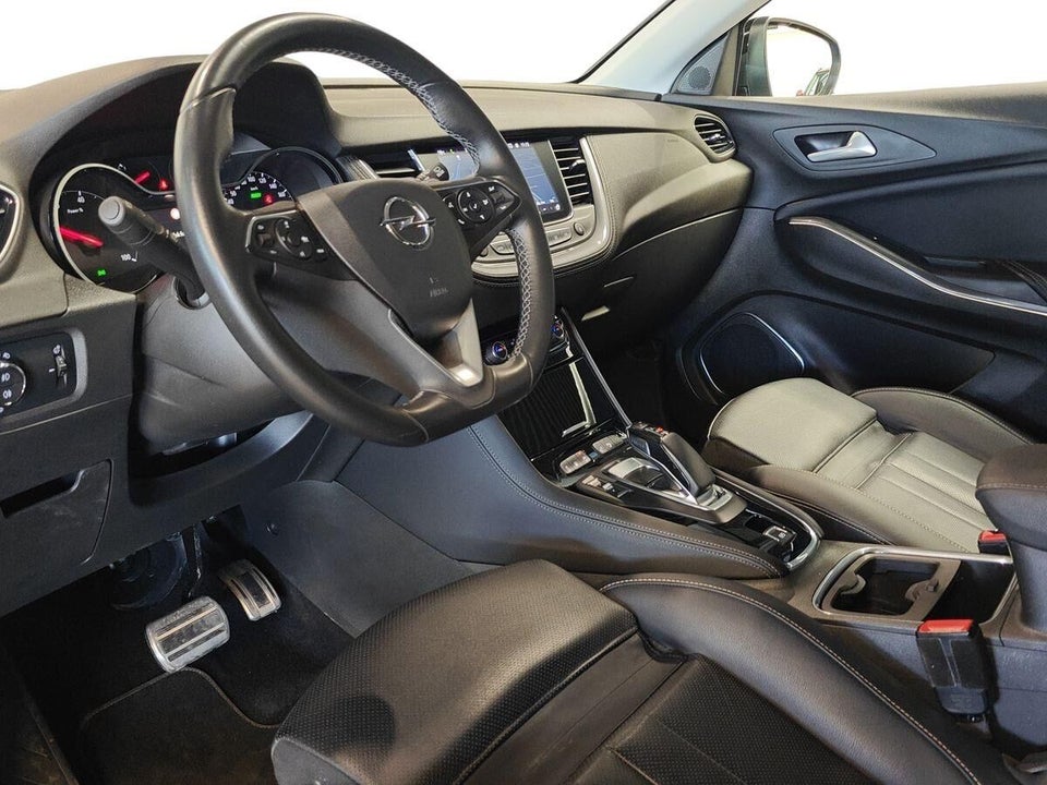 Opel Grandland X 1,6 Hybrid Exclusive aut. 5d