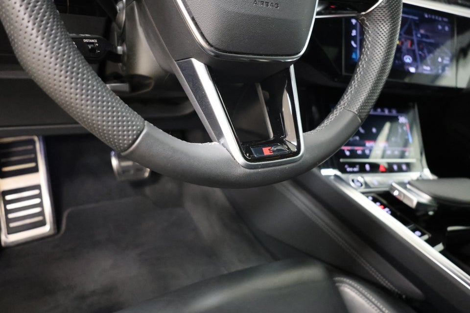 Audi Q8 e-tron 55 S-line quattro 5d