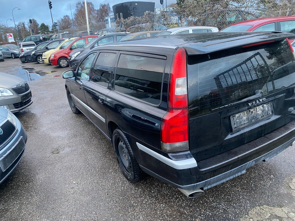 Volvo V70 2,4 T 200 aut. 5d