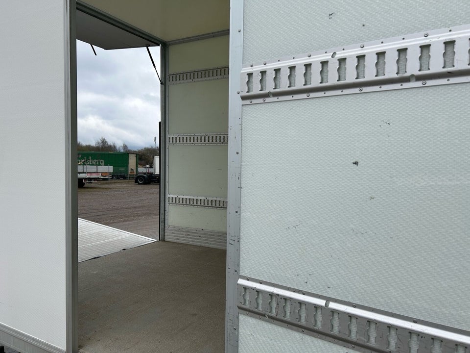 Mercedes Sprinter 317 2,0 CDi A2 Chassis aut. RWD 2d