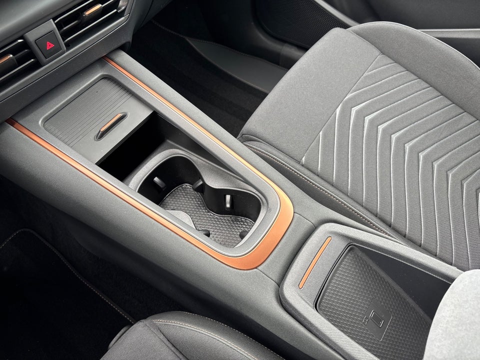 Cupra Born 58  5d