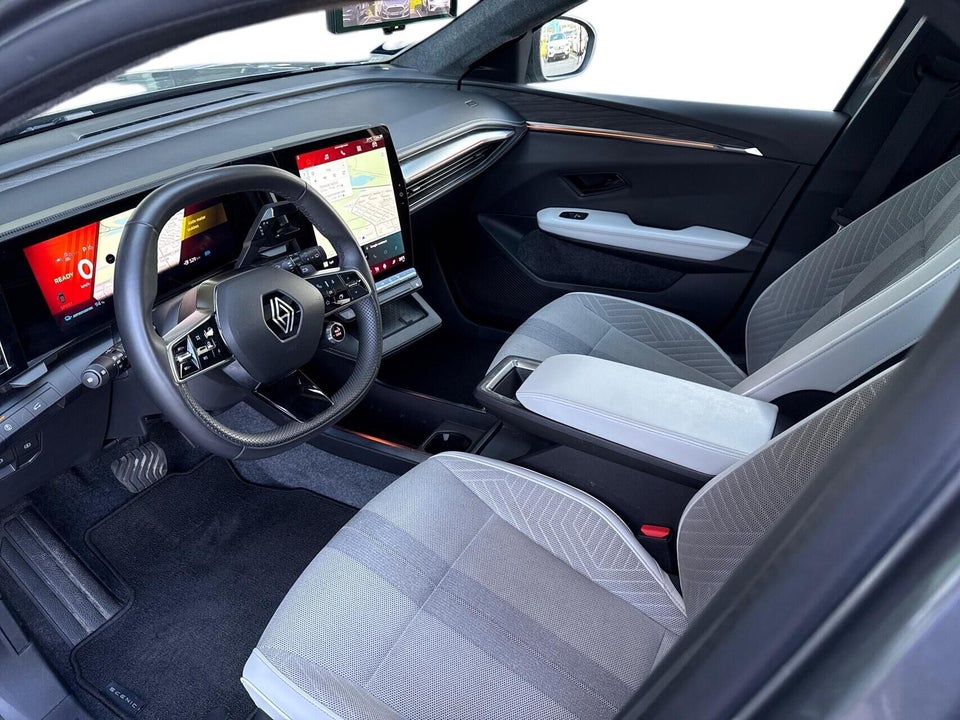 Renault Scenic E-Tech 87 Iconic 5d