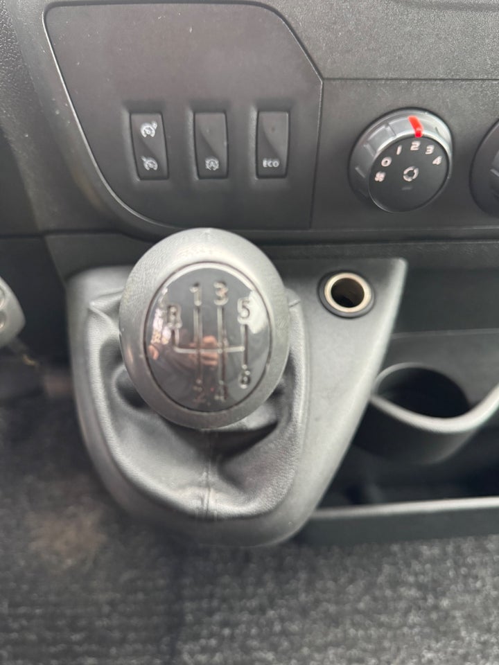 Renault Master III T35 2,3 dCi 145 L3 Box m/lift 2d