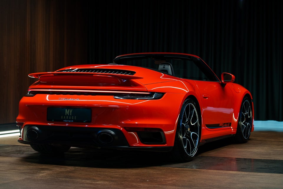 Porsche 911 Turbo S 3,8 Cabriolet PDK 2d