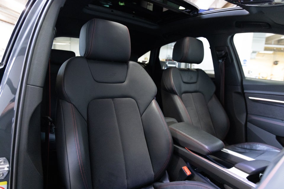 Audi Q8 e-tron 55 S-line Sportback quattro 5d