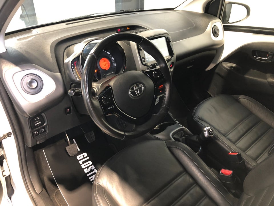 Toyota Aygo 1,0 VVT-i x-pression 5d