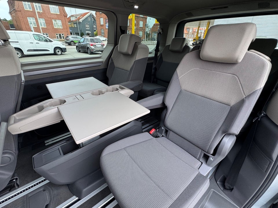 VW Multivan 1,4 eHybrid Life DSG kort