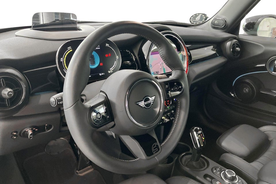 MINI Cooper SE Cabriolet 2d