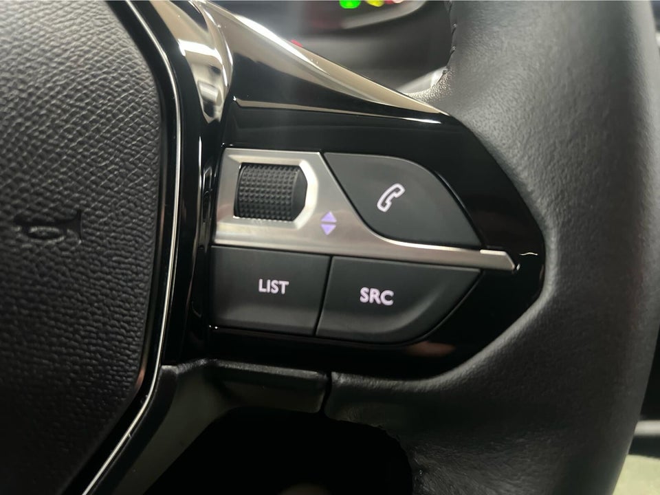 Peugeot e-208 54 Style 5d