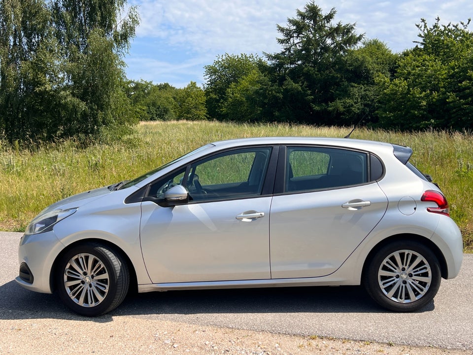Peugeot 208 1,6 BlueHDi 100 Active 5d