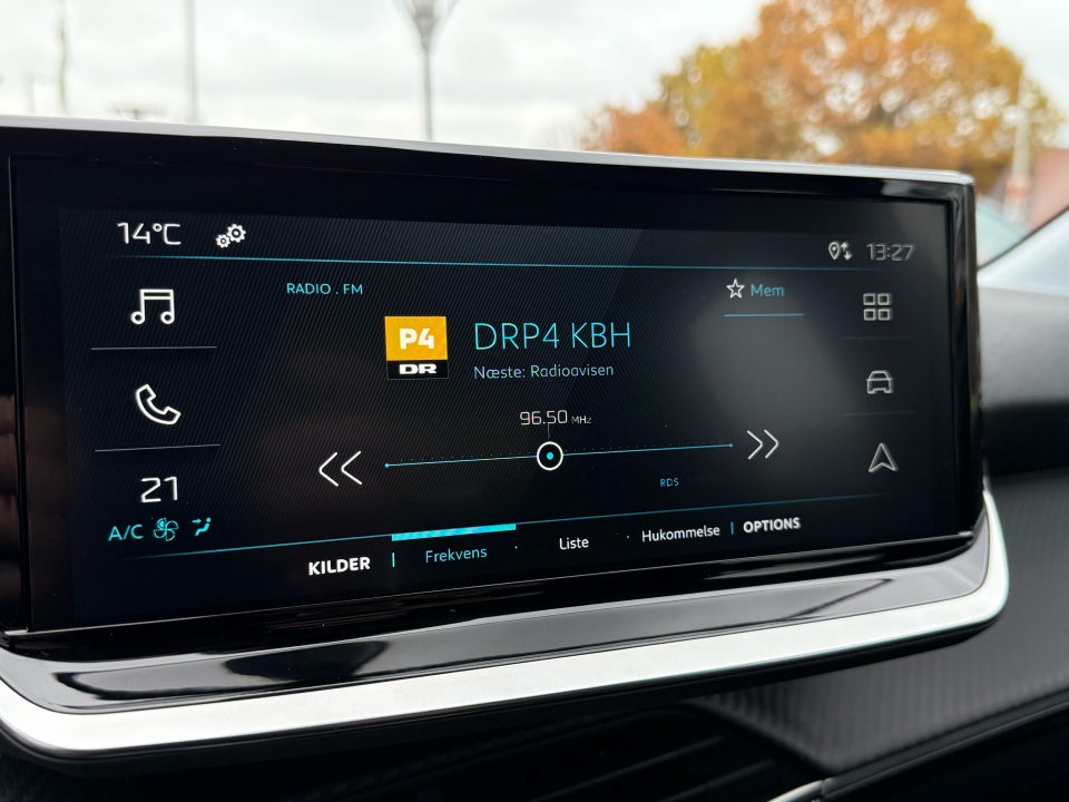 Peugeot e-208 50 Style 5d