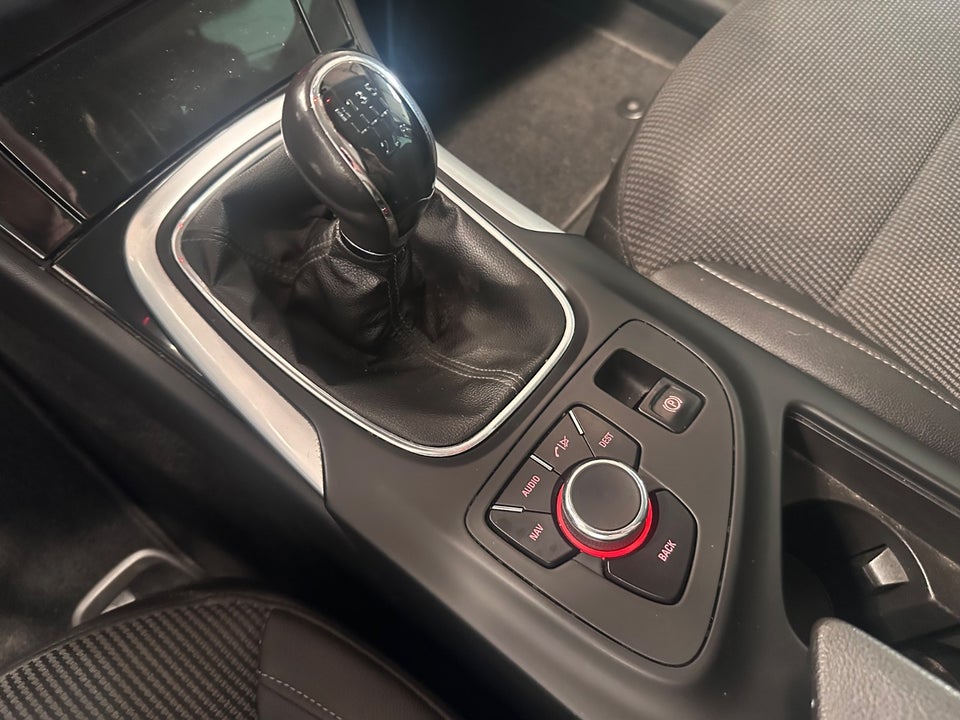 Opel Insignia 1,4 T 140 Cosmo Sports Tourer eco 5d