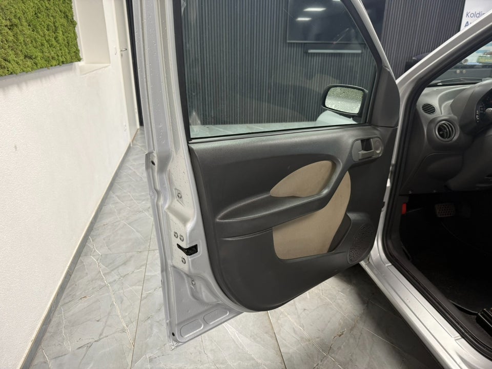Fiat Panda 1,2 Dynamic Selespeed 5d
