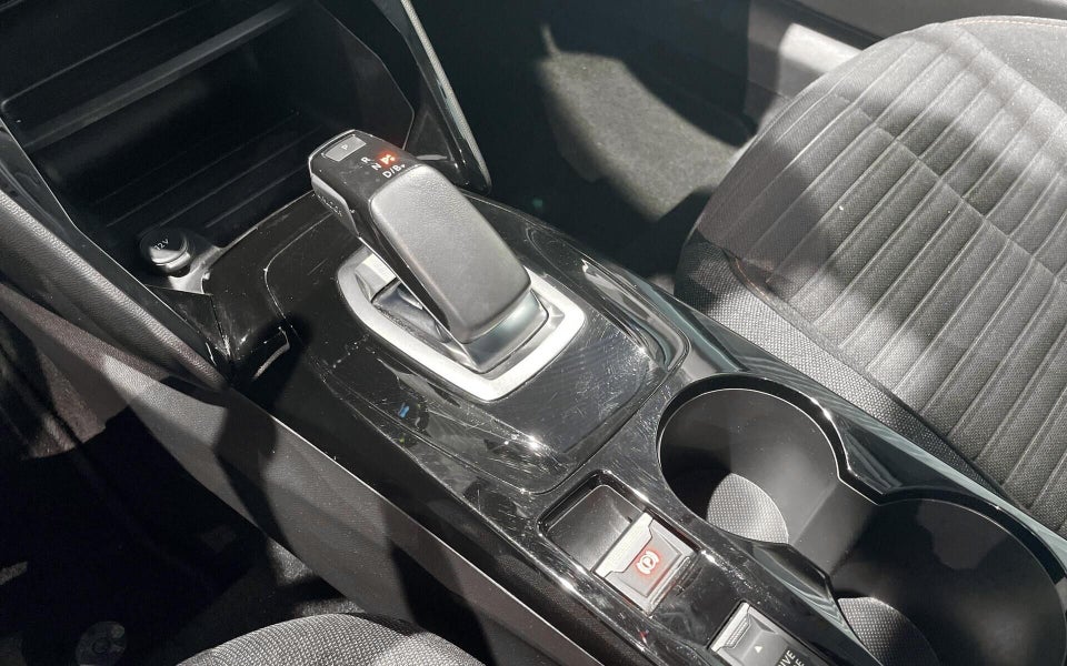 Peugeot e-2008 50 Active Pack 5d