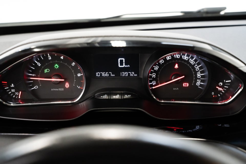 Peugeot 208 1,2 VTi Access 5d