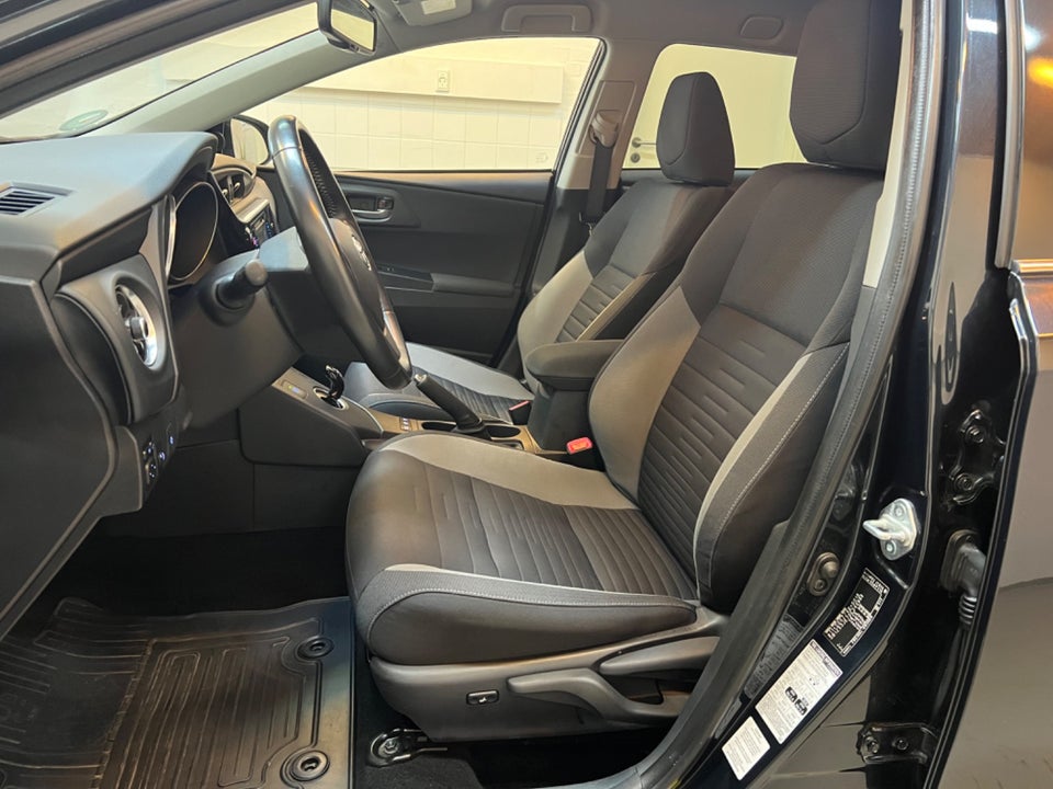 Toyota Auris 1,8 Hybrid H2 Comfort Touring Sports CVT 5d