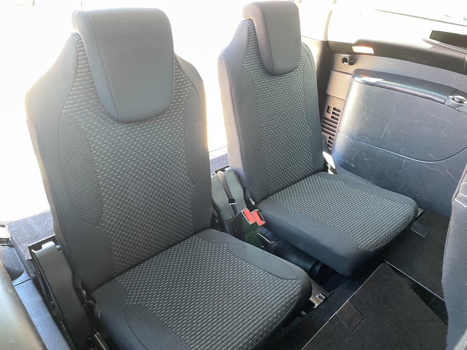 Citroën Grand C4 Picasso 1,6 HDi 112 Seduction 7prs 5d