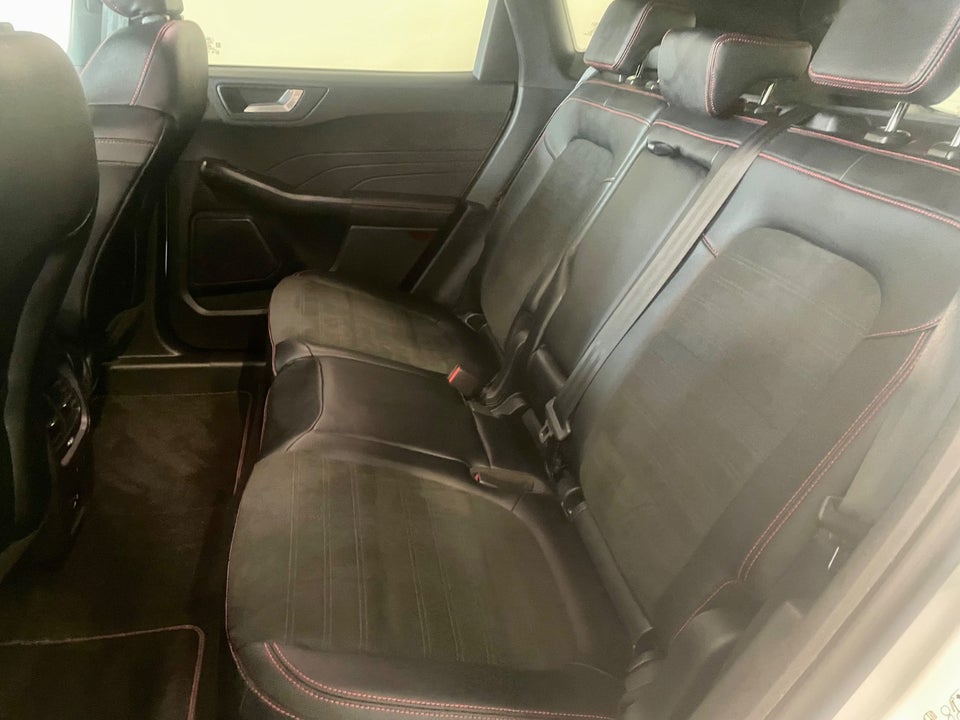 Ford Kuga 2,5 PHEV ST-Line X CVT 5d