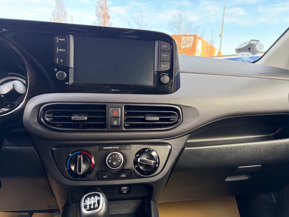 Hyundai i10 1,0 MPi Essential 5d