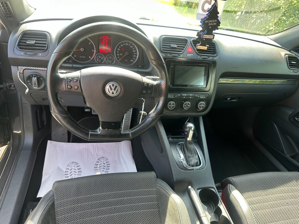 VW Scirocco 2,0 TDi 140 Sport DSG Van 3d