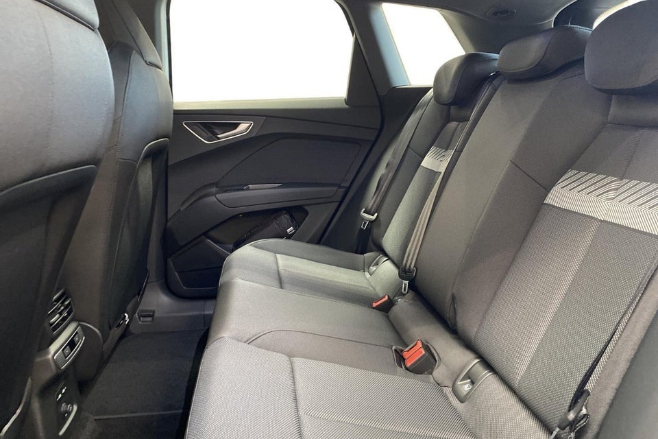 Audi Q4 e-tron 45 Progress 5d