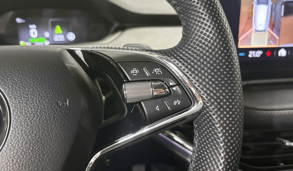 Skoda Enyaq 60 iV Suite 5d