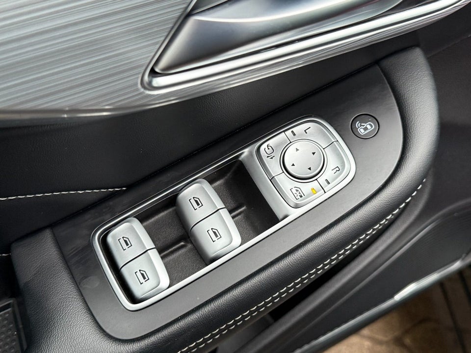 MG Marvel R Luxury 5d