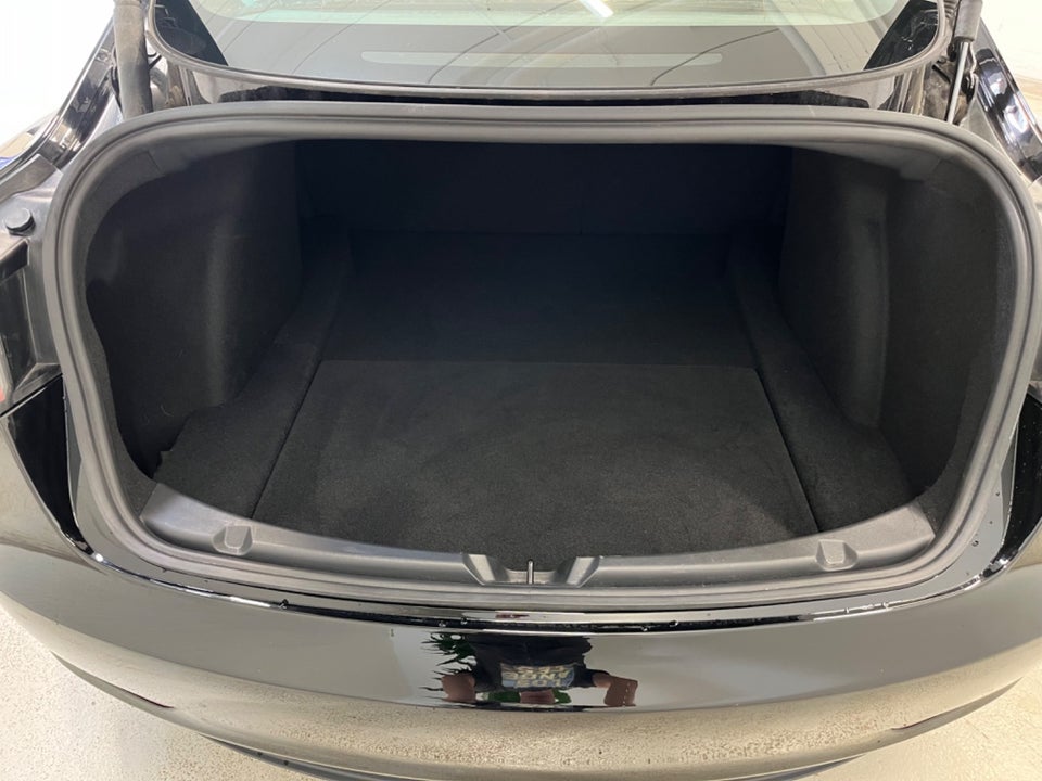 Tesla Model 3 RWD 4d