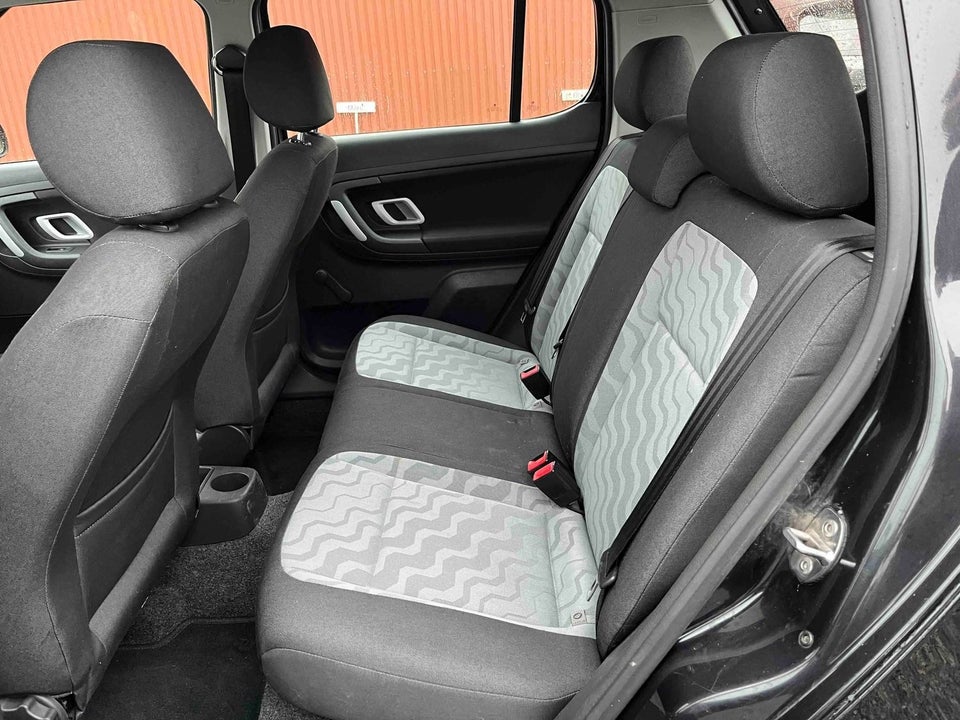 Skoda Fabia 1,6 16V Ambiente 5d