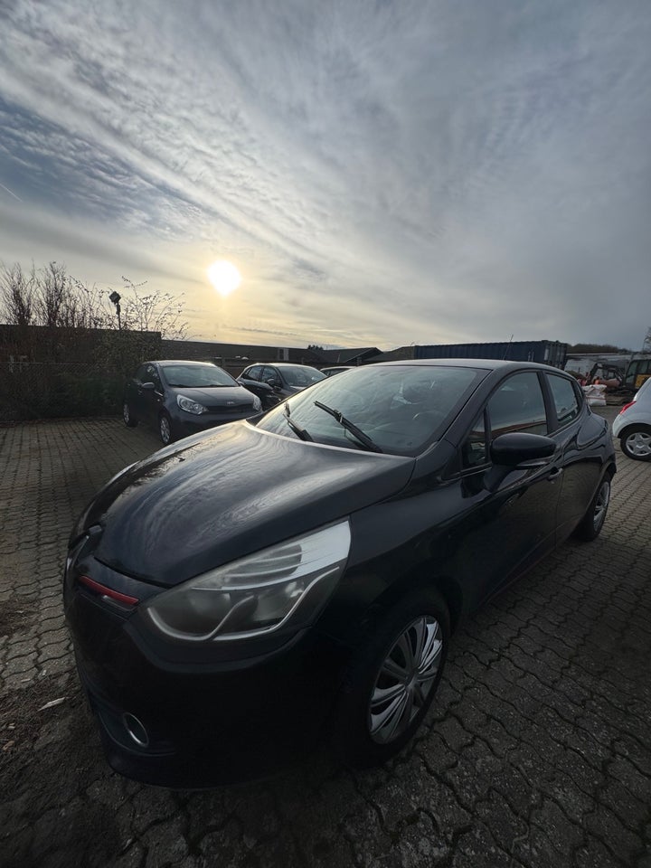 Renault Clio IV 1,5 dCi 90 Dynamique 5d