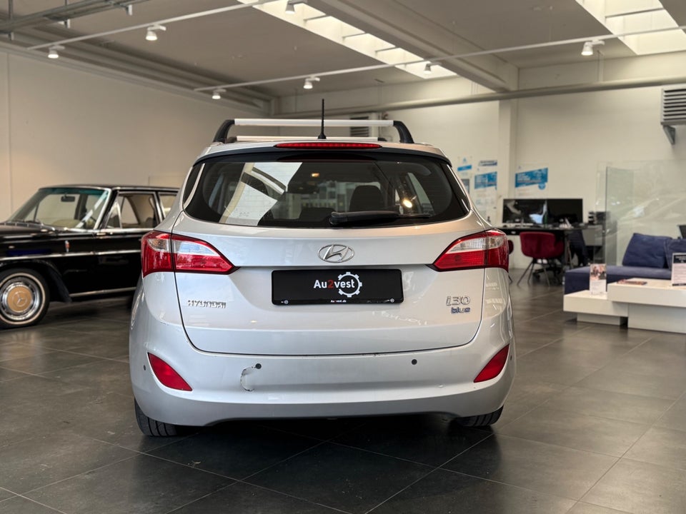 Hyundai i30 1,6 CRDi 110 XTR Eco 5d
