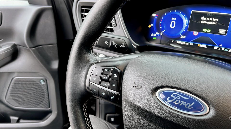 Ford Kuga 2,5 PHEV Vignale CVT 5d