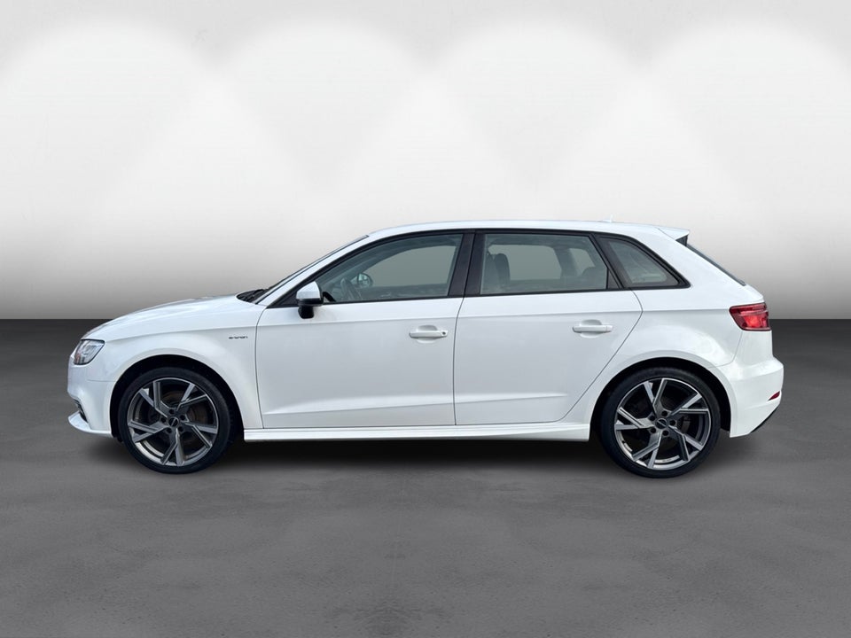 Audi A3 1,4 e-tron Sportback S-tr. 5d
