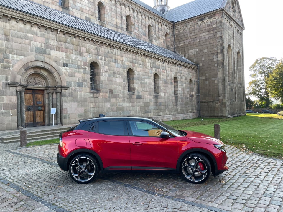 Alfa Romeo Junior Elettrica Veloce 5d