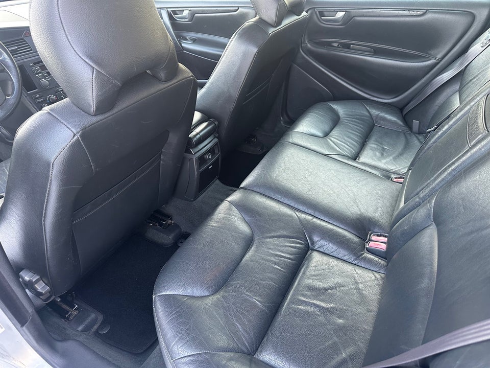 Volvo V70 2,4 140 Business 5d