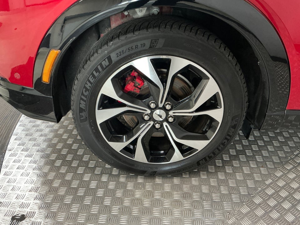 Ford Mustang Mach-E 91 Extended Range AWD 5d