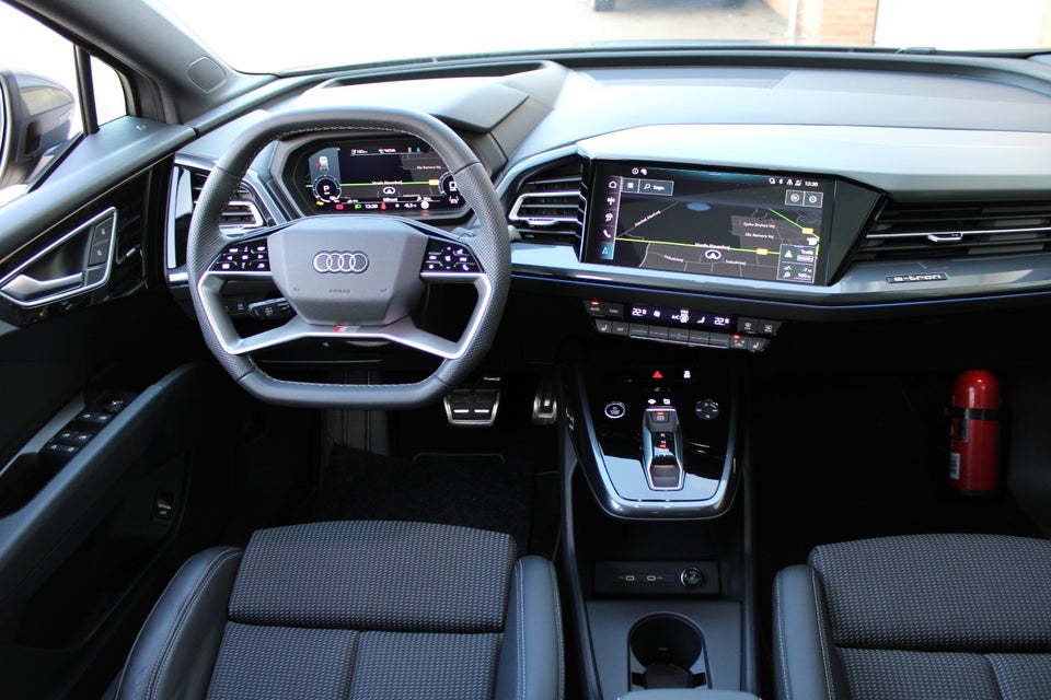 Audi Q4 e-tron 45 S-line 5d