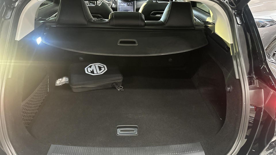 MG Marvel R Performance 5d