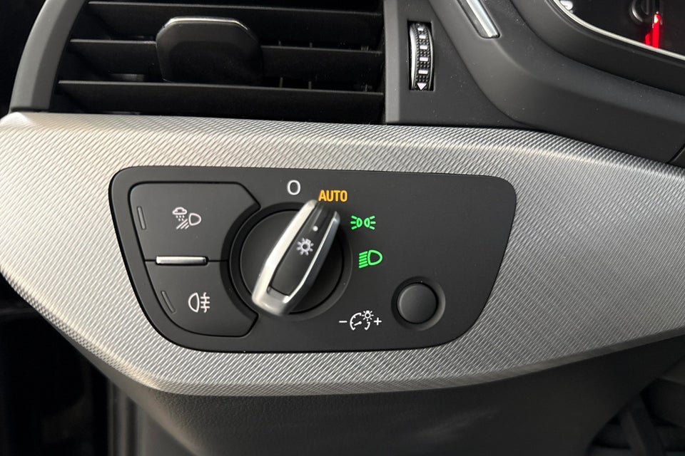 Audi A4 40 TFSi Sport Prestige Tour Avant S-tr. 5d