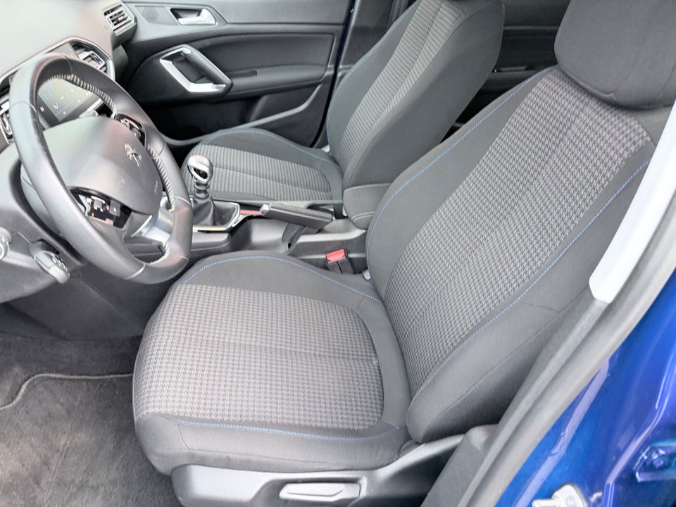 Peugeot 308 1,5 BlueHDi 130 Prestige 5d