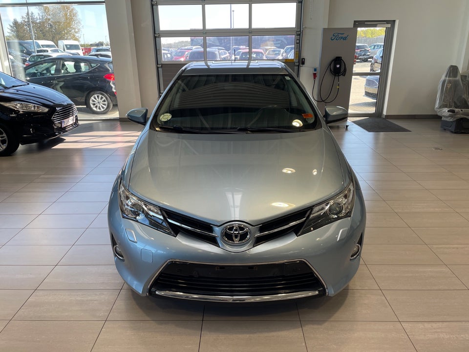 Toyota Auris 1,6 T2 5d