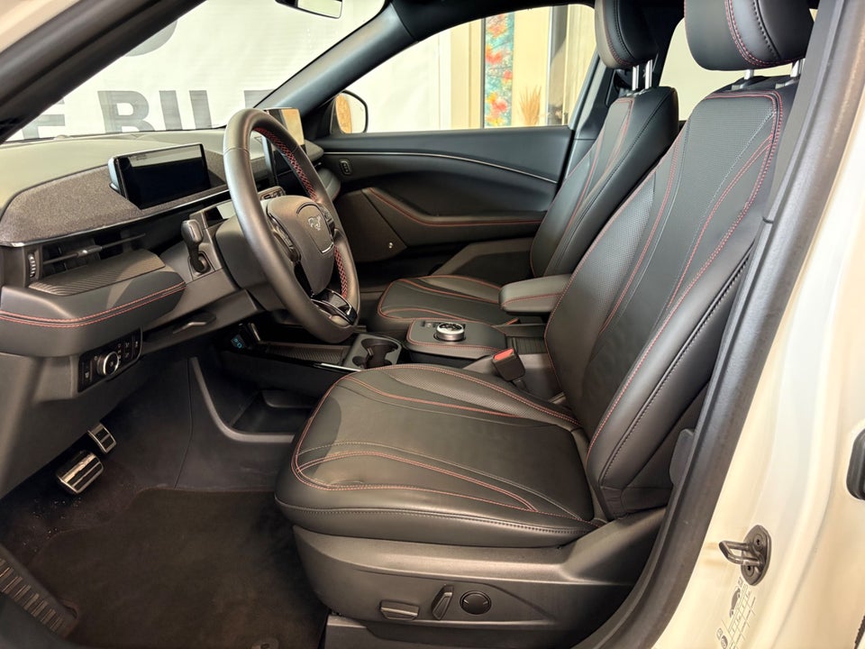 Ford Mustang Mach-E 88 Premium Extended Range 5d