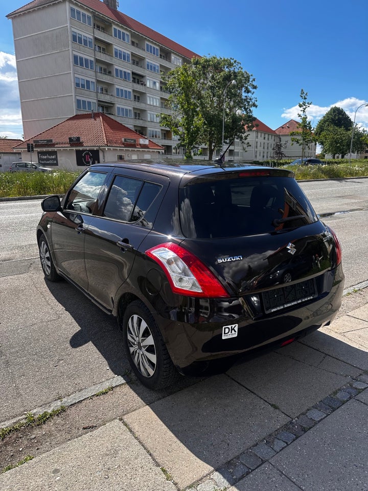 Suzuki Swift 1,2 Dualjet Style 5d