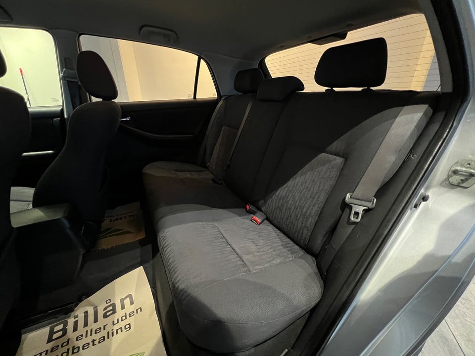 Toyota Corolla 1,4 Sol 5d