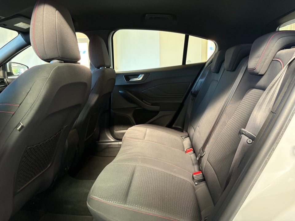 Ford Focus 1,0 EcoBoost ST-Line 5d