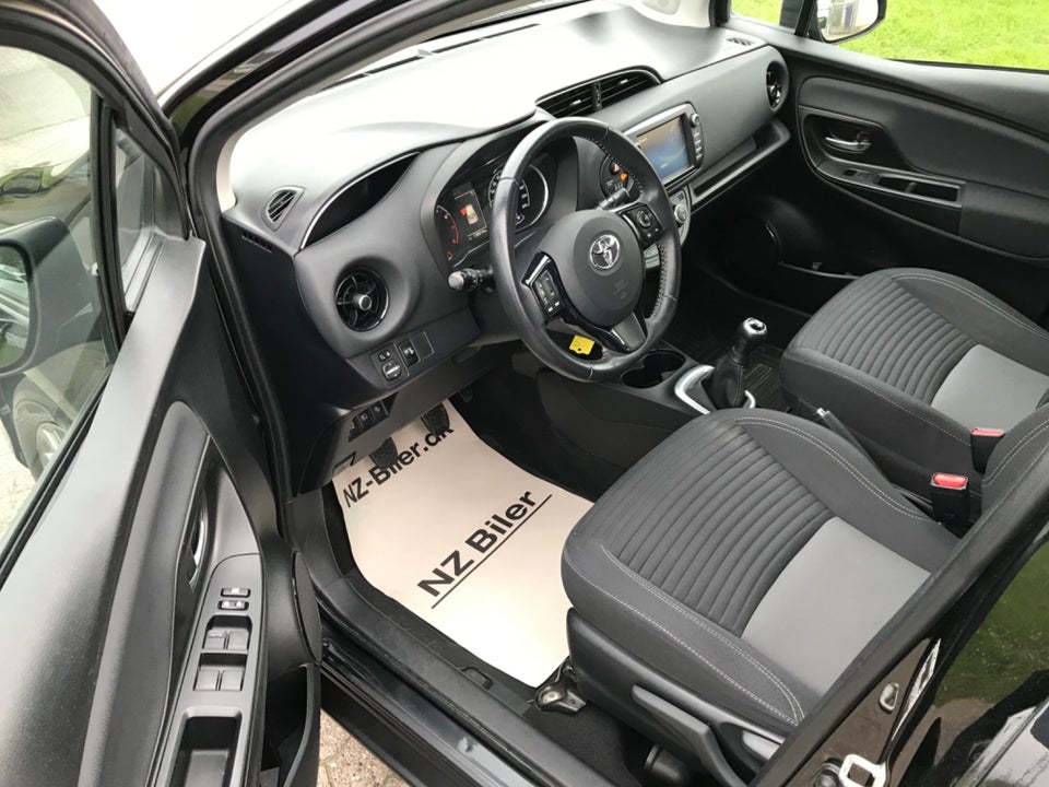 Toyota Yaris 1,0 VVT-i T2 5d