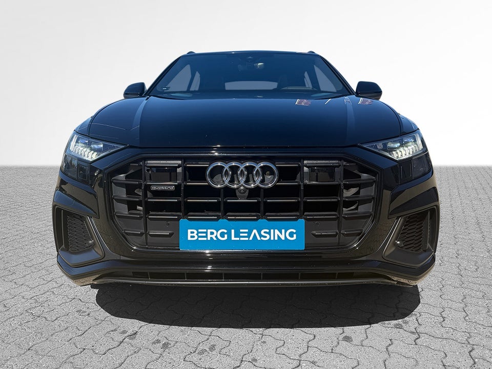 Audi Q8 50 TDi S-line quattro Tiptr. 5d
