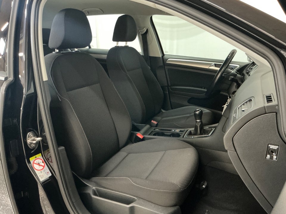 VW Golf VII 1,0 TSi 85 Trendline 5d