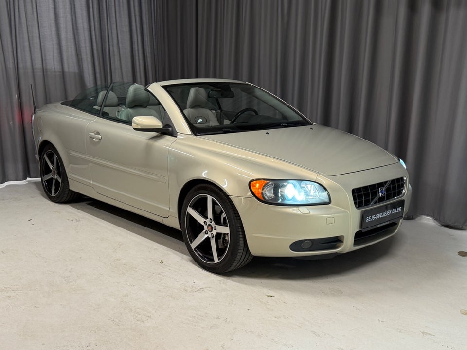 Volvo C70 2,4 D5 Momentum aut. 2d