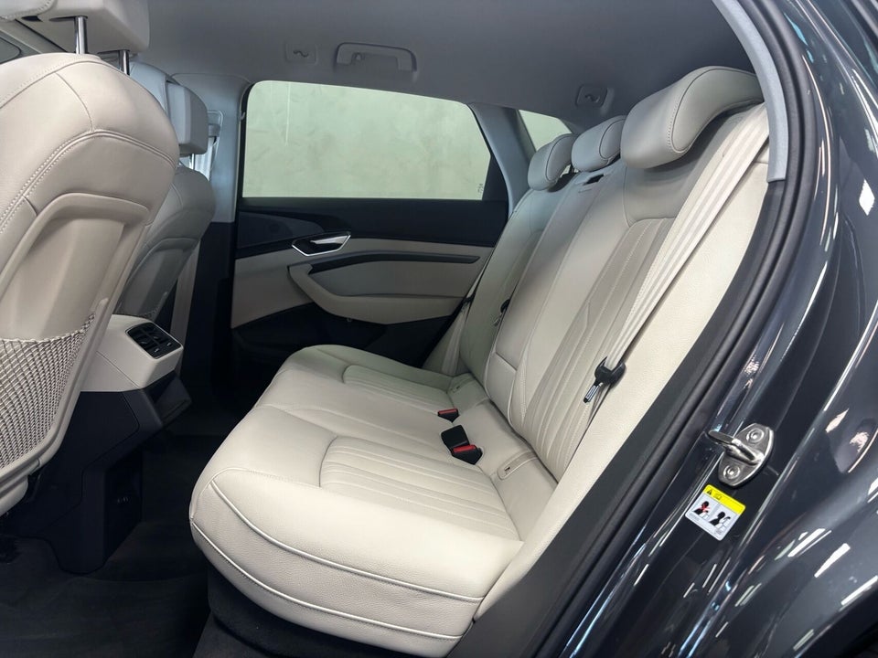 Audi e-tron 55 Advanced quattro 5d